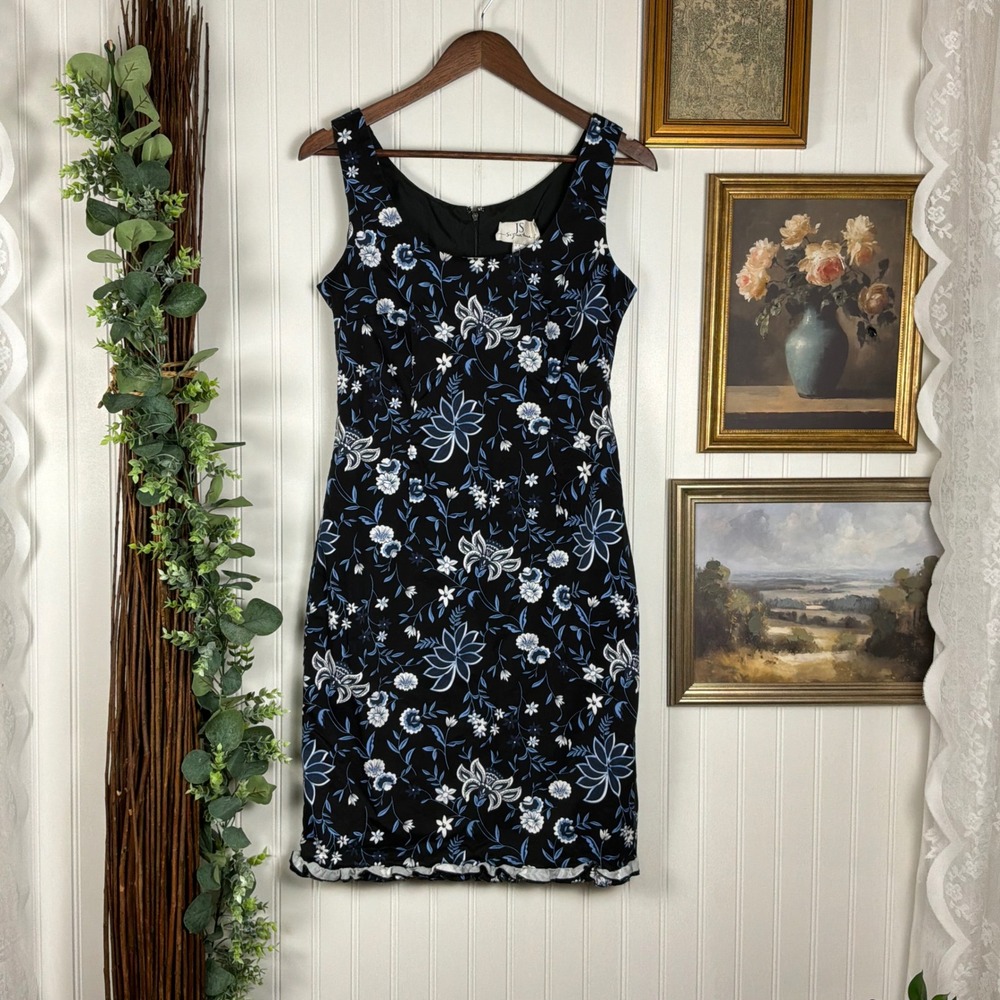 JS Signature Dress Womens 10 Black Excellent Floral Sleeveless Ruffle Hem